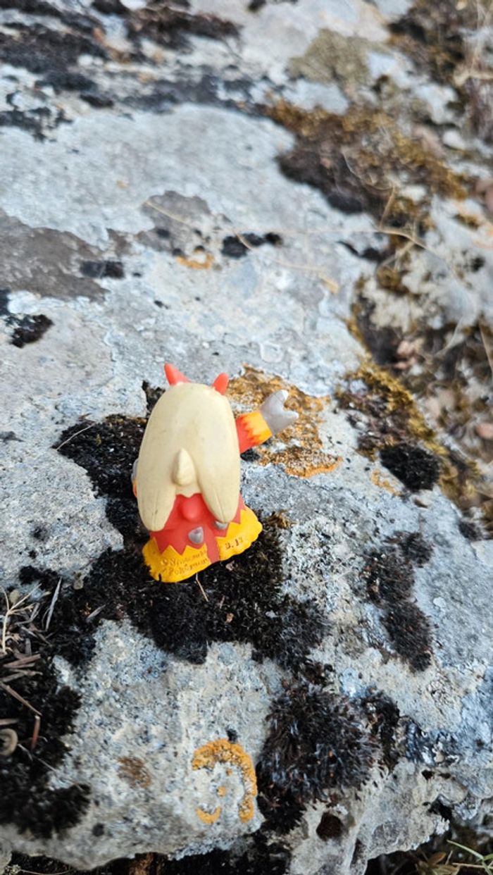 Super figurine Pokemon Nintendo finger puppet Brasegali - photo numéro 3