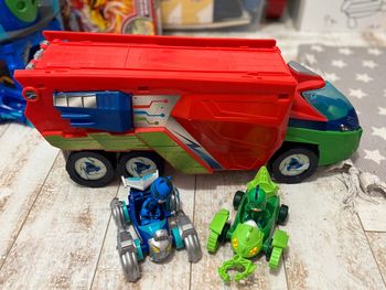 camion pyjamasques et ses véhicules