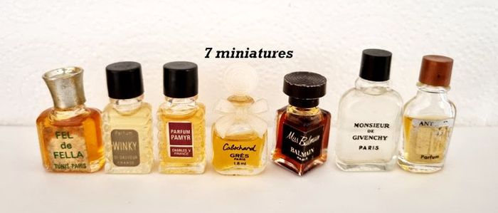 Lot N°64- 7 Miniatures de parfum