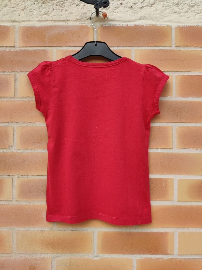 T-shirt fille 8 ans rouge CFK comme neuf - photo numéro 4