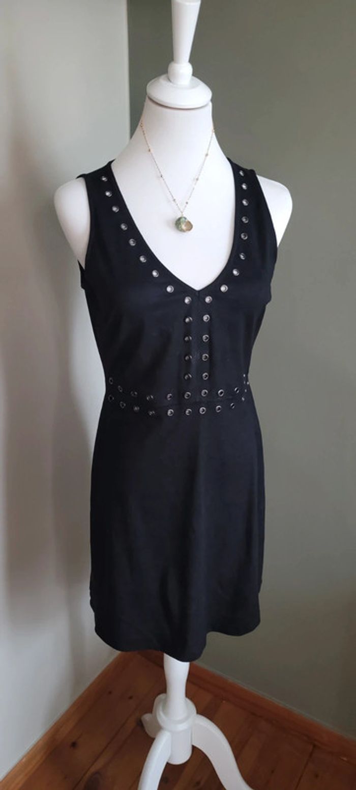 Jolie robe suédine Strasbourg Taille S - photo numéro 2