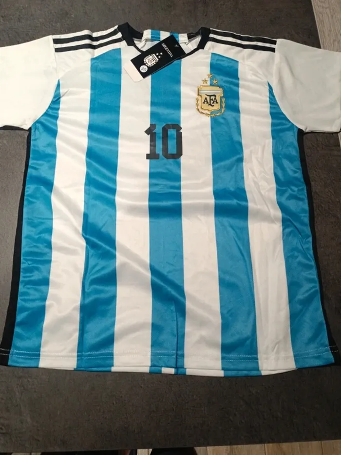 Tenue foot Léo Messi argentine. T.30 - photo numéro 2