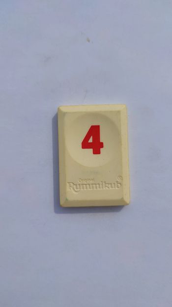 Tuile chiffre quatre 4 rouge pièce détachée Rummikub Le rami des chiffres 1996 hasbro #B40