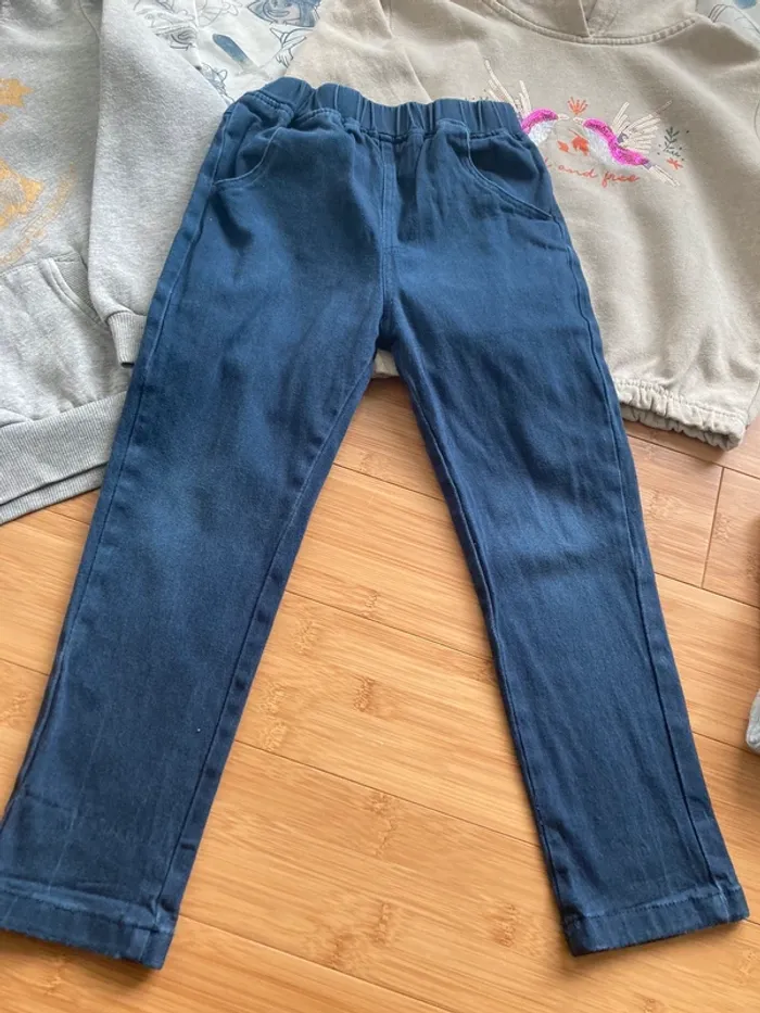 6 ans - Set 5 pièces - 4 sweat et 1 pantalon - photo numéro 4