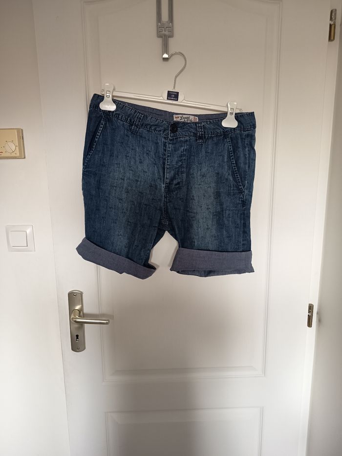 Short bleu - photo numéro 1