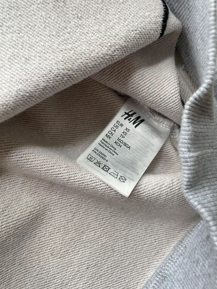 Sweat Moschino X H&M - photo numéro 3