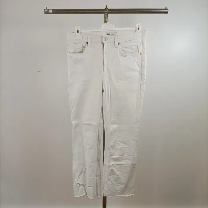 Jean skinny blanc Zara taille 40 coupe stretch bas droit A1488