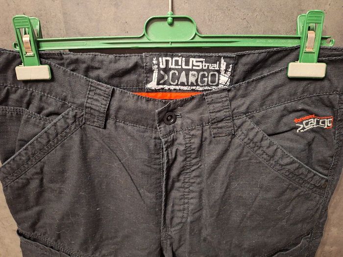 Pantalon cargo noir - photo numéro 3