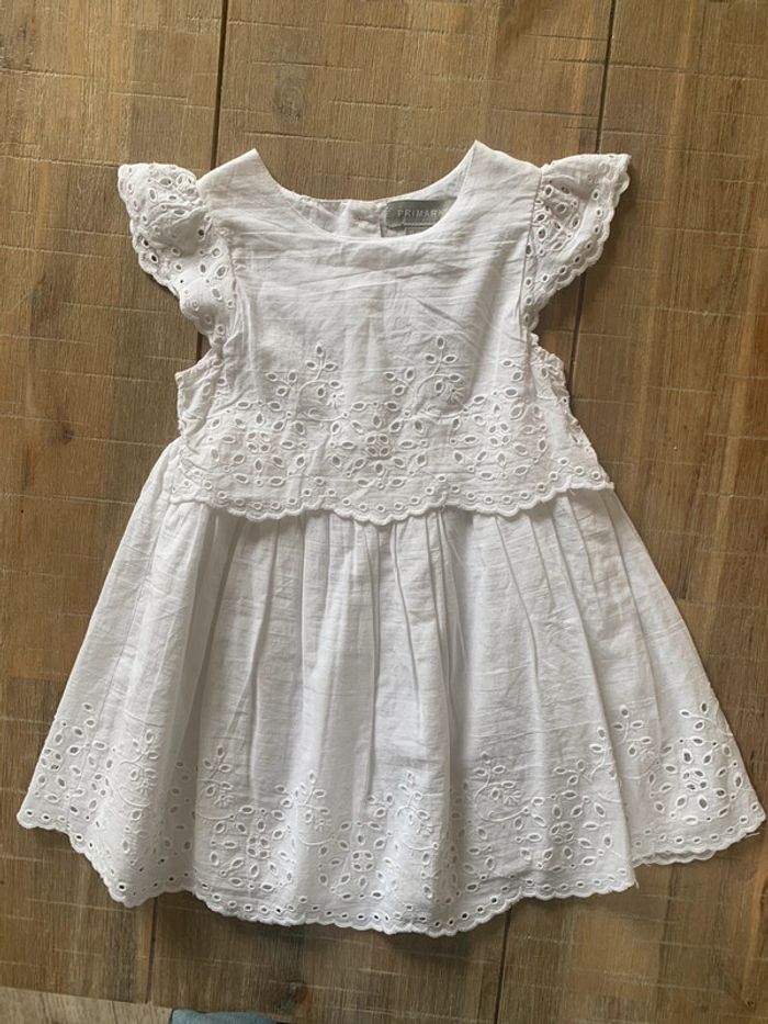 Robe blanche Neuve 12/18 mois