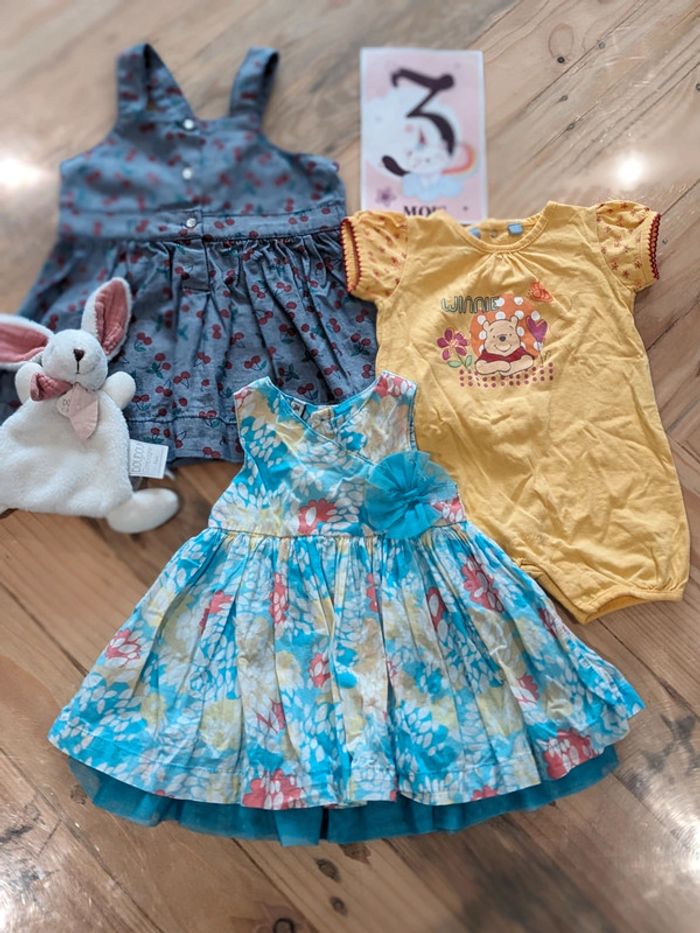 Lot robes + combi ete bébé 3mois