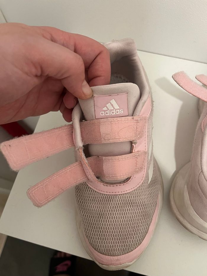 Baskets adidas taille 33 - photo numéro 4