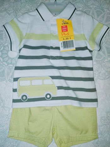 Ensemble teeshirt et short 3 mois