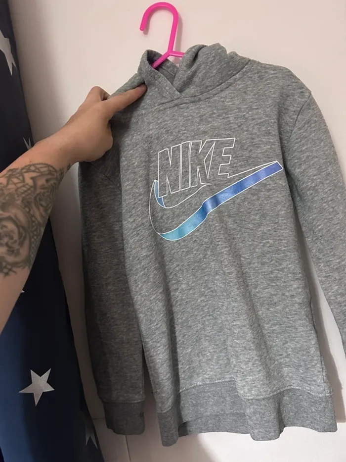 Sweat Nike 4-5 ans - photo numéro 2