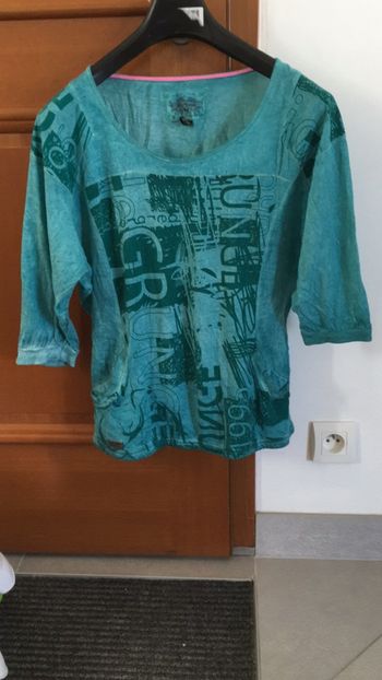 T shirt large manche chauve-souris