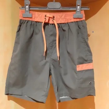 Short (de bain) 10 ans neuf