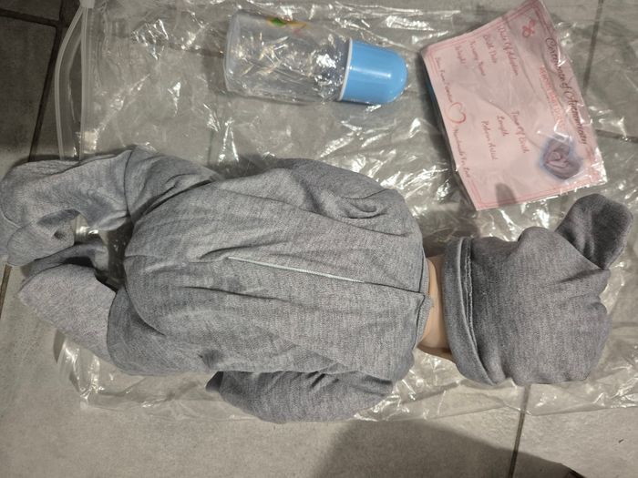 Poupée de garçon bébé réaliste Reborn Neuf - photo numéro 6