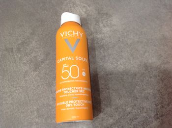 Vichy Capital Soleil brume protectrice invisible SPF50