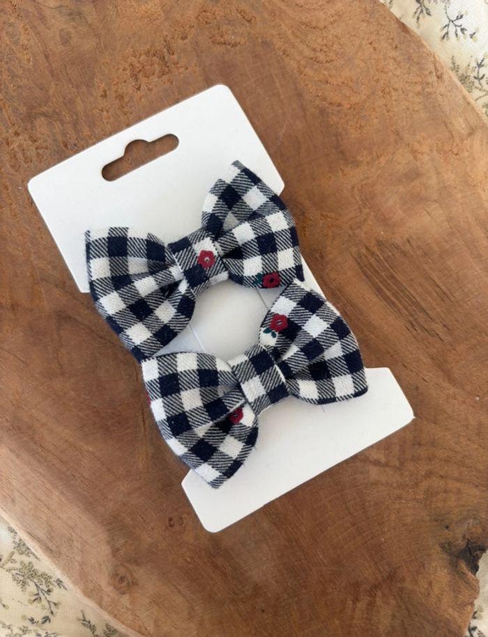 Barrettes sergent Major pomme d’amour à Oslo