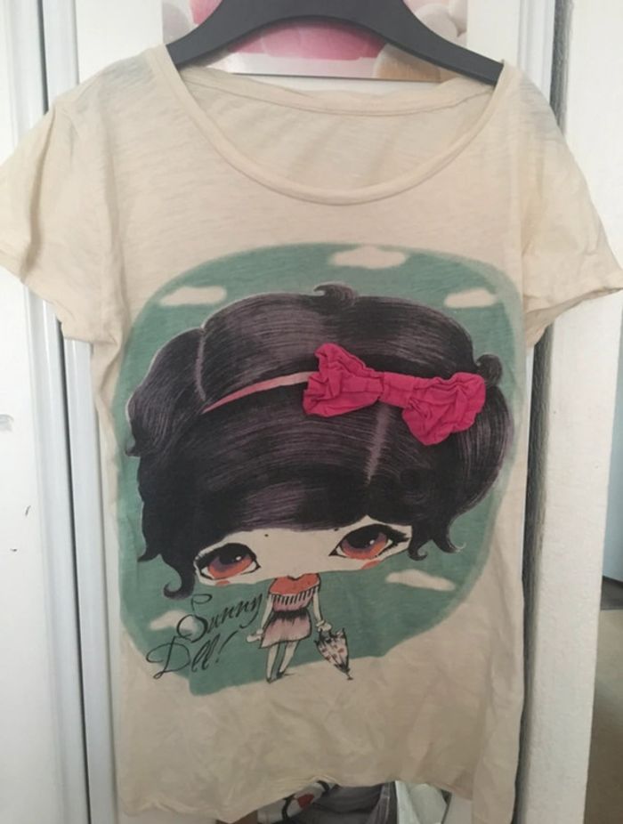 T-shirt crème avec une petite fille dessus, style baby doll, S - photo numéro 2