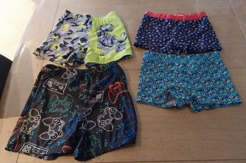 Lot de 4 maillots garçon 12ans très bon état 