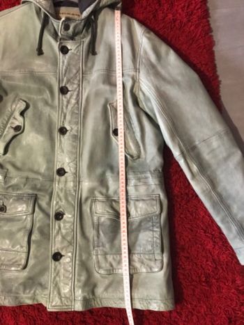 # veste , manteau homme en cuir véritable