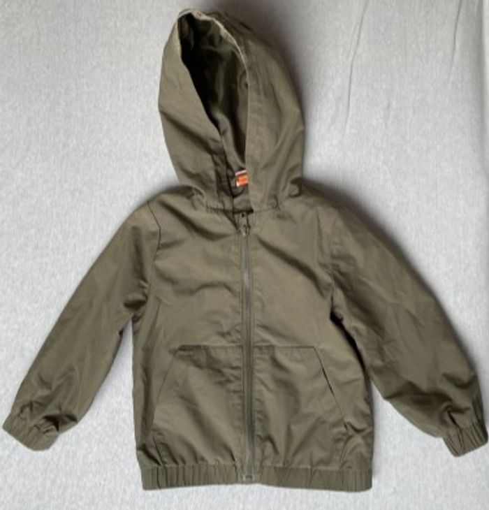 Coupe-vent à capuche 24m 2a 86cm