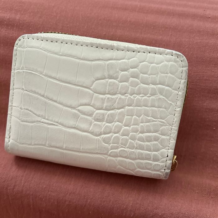 Porte-monnaie / Portefeuille blanc avec motifs (croco)