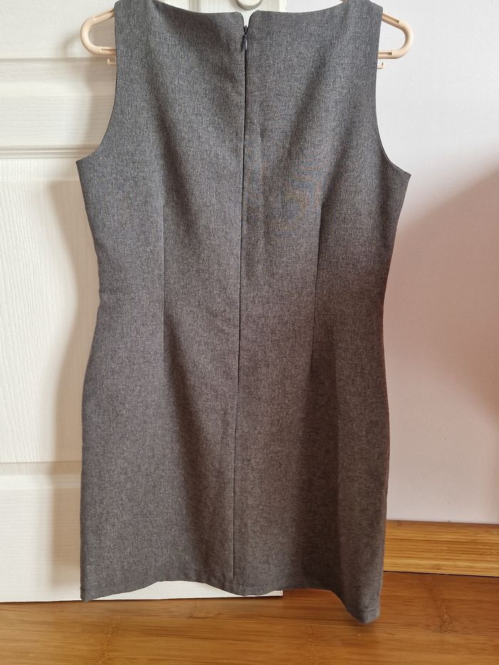 Vends robe grise - photo numéro 2