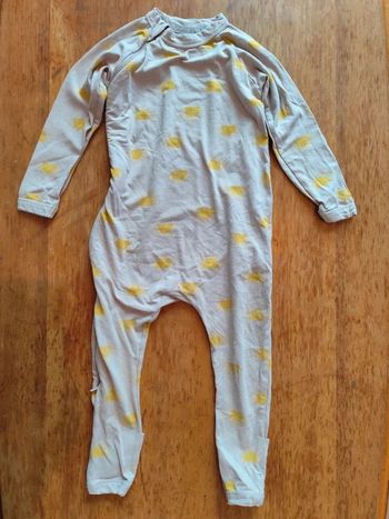 Pijama 1 pièce rose pâle et soleil taille 24mois DIM