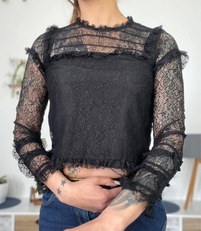 Haut noir court manches longues dentelle taille M - Zara