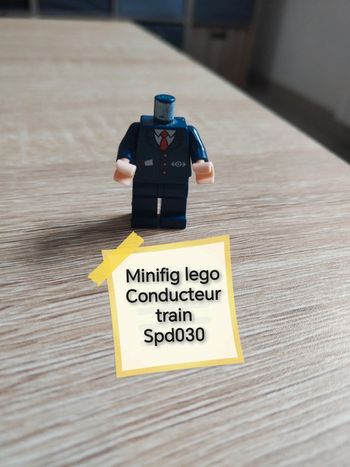 Minifig lego conducteur de train spd030