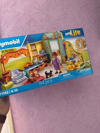 Playmobil centre de soin neuf 