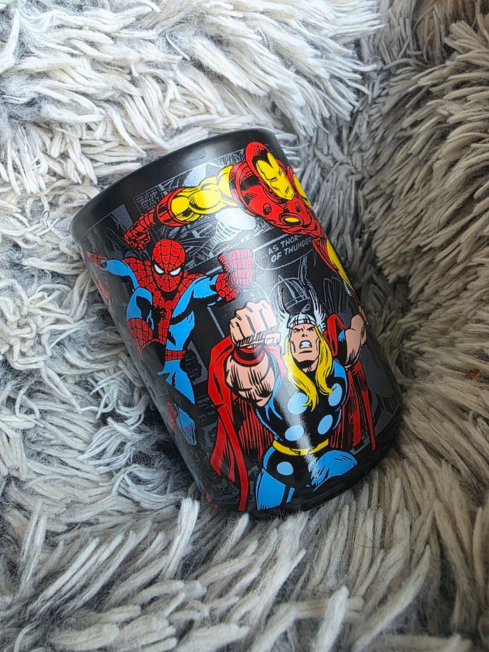 Tasse / mug disney - marvel - advengers / disneyland paris - disney store