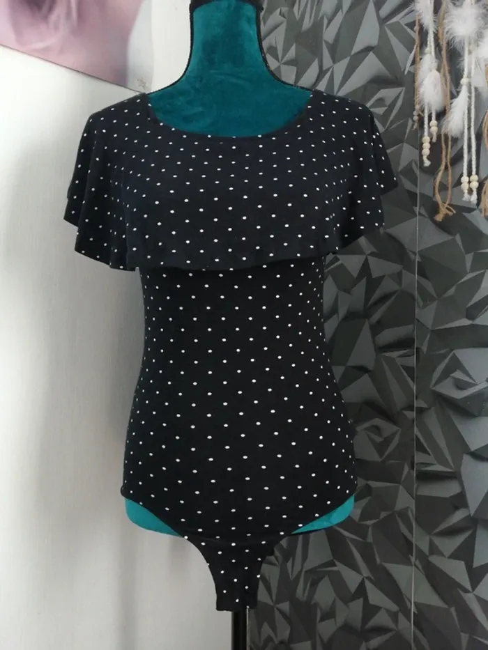 Body noir à pois blanc avec épaules modulables et pressions / jennyfer / (M)