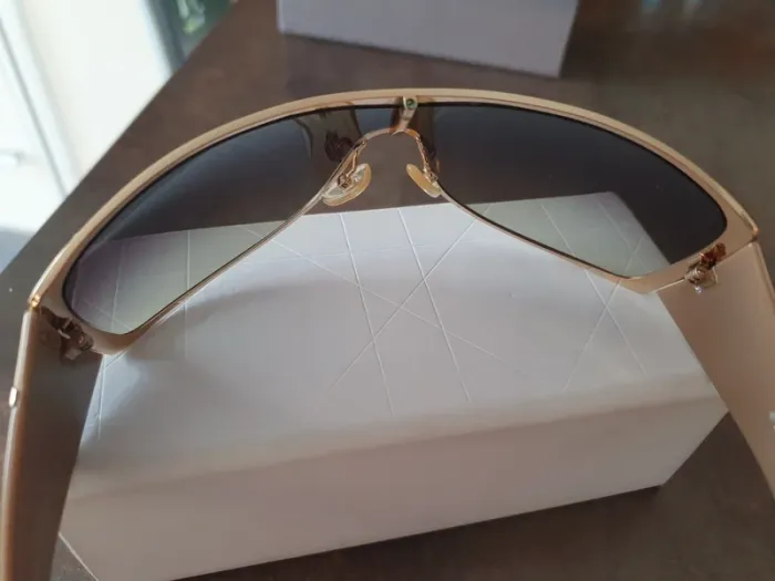 Lunettes de soleil DIOR - photo numéro 6