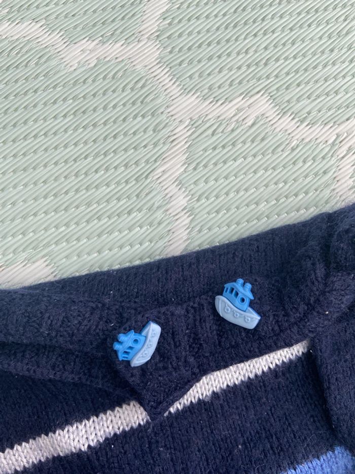 Joli pull en laine marine fait à la main - photo numéro 2