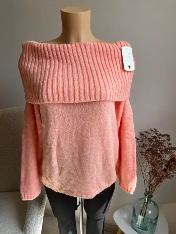 Pull rose ivoire avec laine col bardot