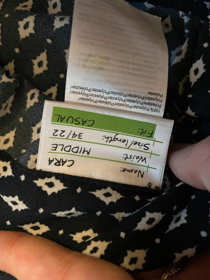 Pantacourt large bleu marine motifs blanc Street one taille 34/22 très bon état - photo numéro 6