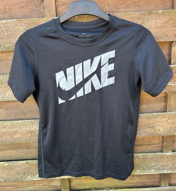 T-shirt Nike