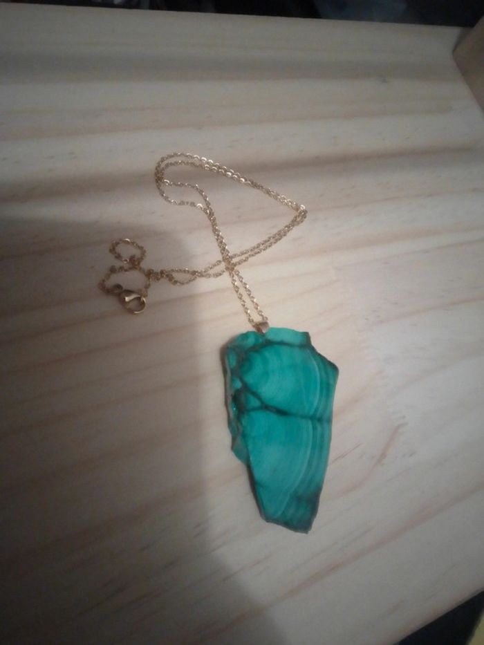 Collier éclat en pierre naturelle de malachite