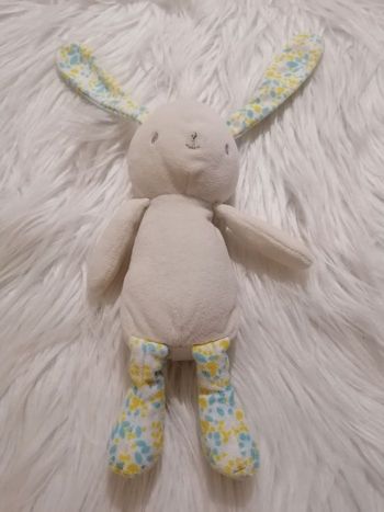 Doudou lapin klorane 