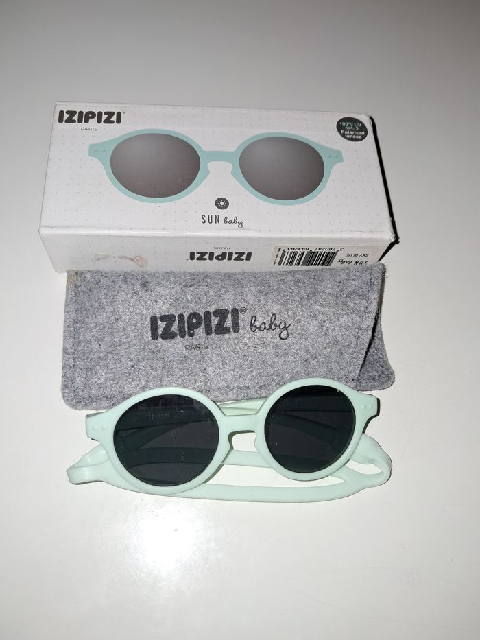 Lunettes de soleil bébé