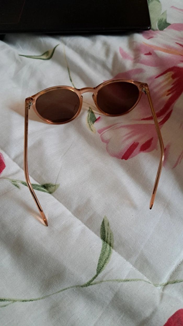 Lunette de soleil cat 3 - photo numéro 2