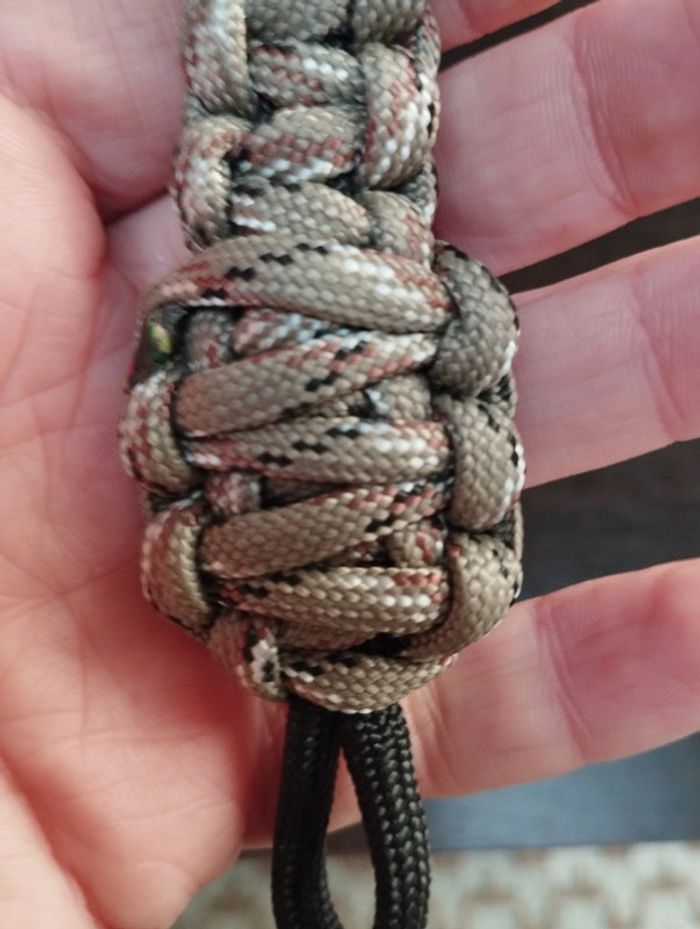 Porte clés en paracorde fait main - photo numéro 5