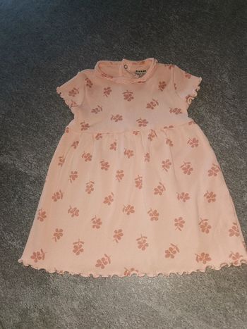 Robe manches courtes bébé fille 2 ans comme neuve