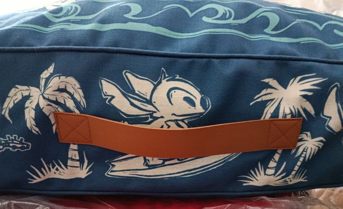 pouf coussin Disney Stitch neuf 65 cm - photo numéro 6