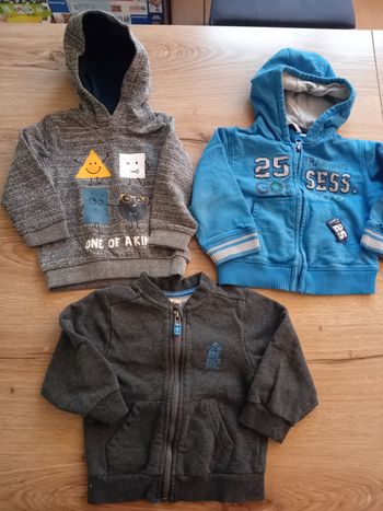Lot 3 sweats 24 mois