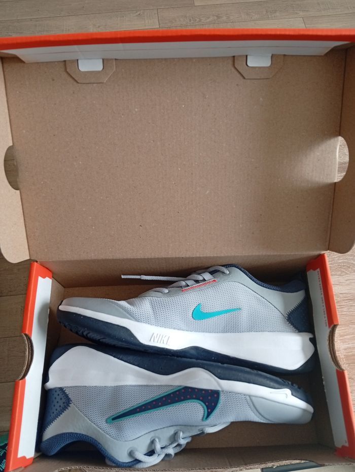 Baskets Nike neuves - photo numéro 8