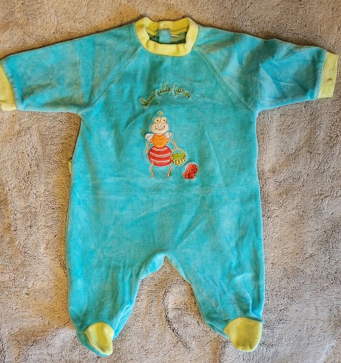 3 pyjamas - photo numéro 2