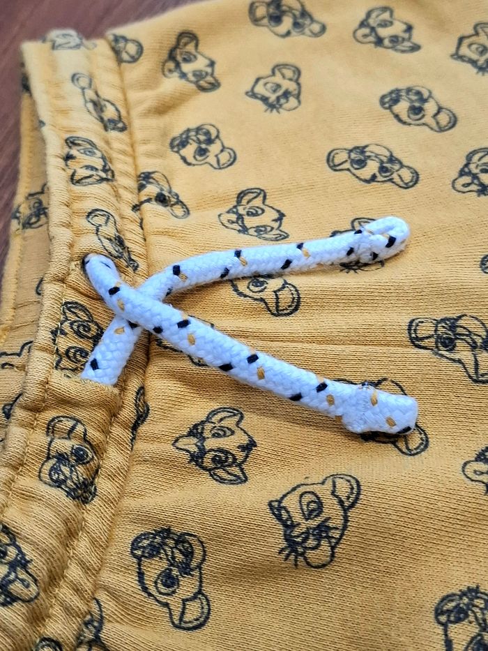 Jogging bébé Disney Baby Le Roi Lion Simba jaune – Taille 24 mois - photo numéro 4